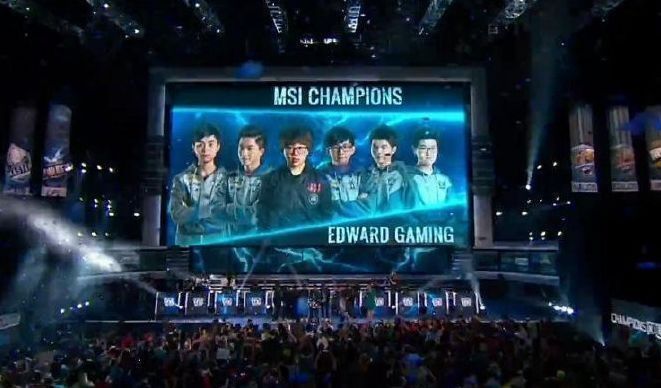 小伞战队评级 S：EDG S-：LNG、RNG、TES